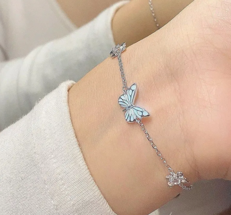 Luminous Butterfly Necklace & Bracelet Set – Fluorescent Glow Women's Jewelry